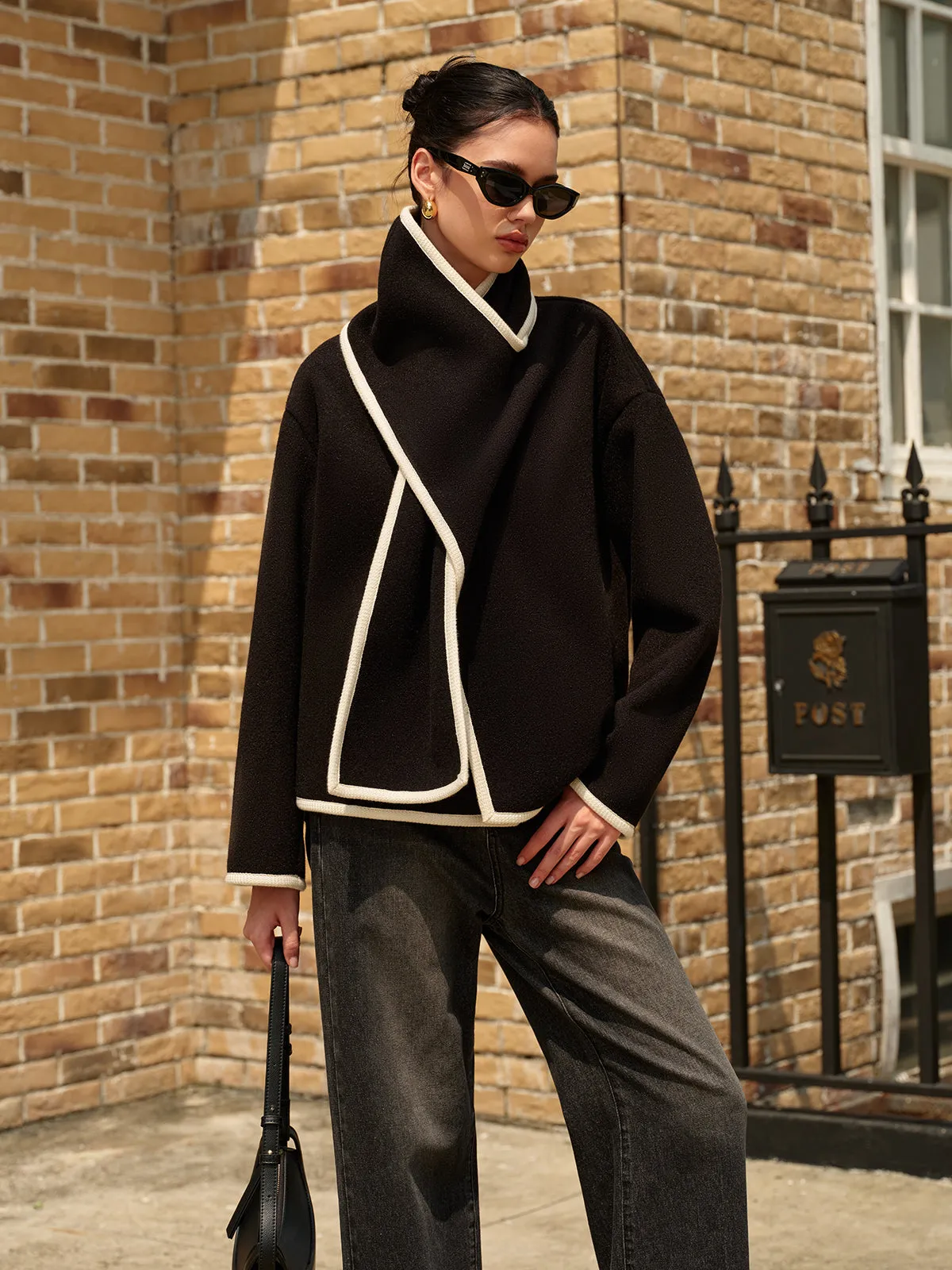 Contrast Trim Wool Coat With Scarf