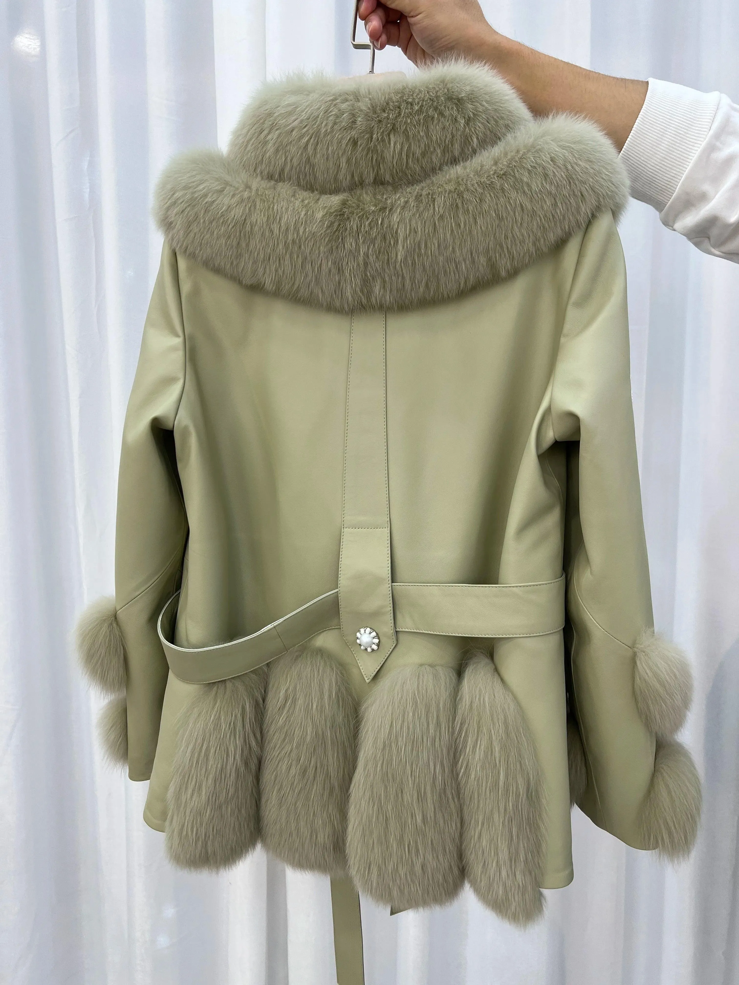 Elegant Fox Fur-Accented Winter Jacket: The Ultimate in Warmth and Style