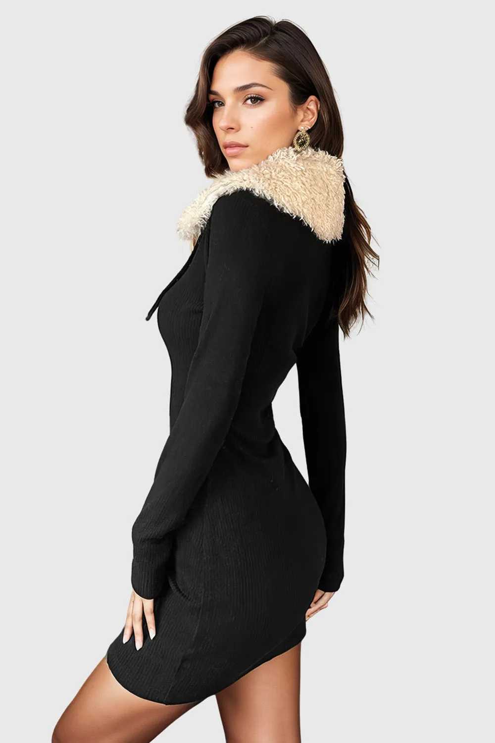 Knitted Short Dress with Fur Collar - Black